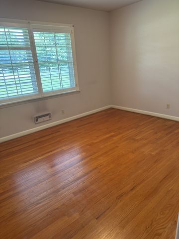 500 N Russell St, N, Portland, TN 37148