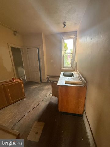 1910 W VENANGO ST, Philadelphia, PA 19140