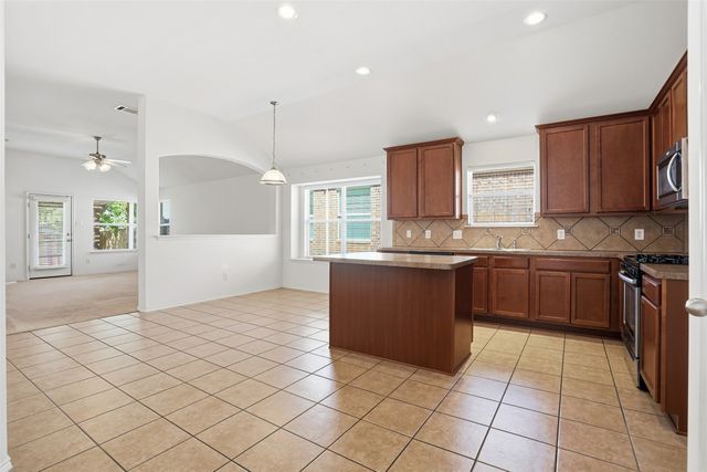 9029 Heartwood Drive, Fort Worth, TX 76244