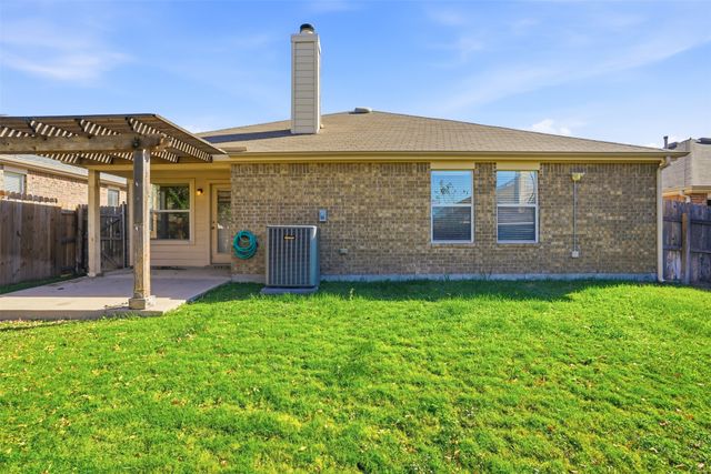 9029 Heartwood Drive, Fort Worth, TX 76244