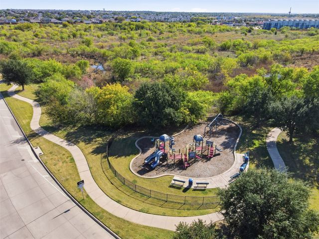 9029 Heartwood Drive, Fort Worth, TX 76244