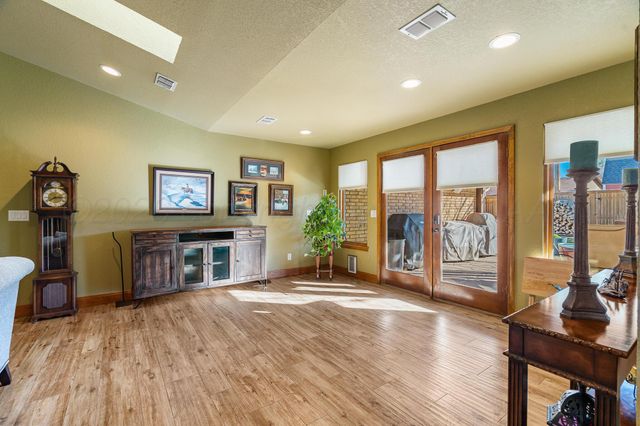 215 Somerset Street, Borger, TX 79007