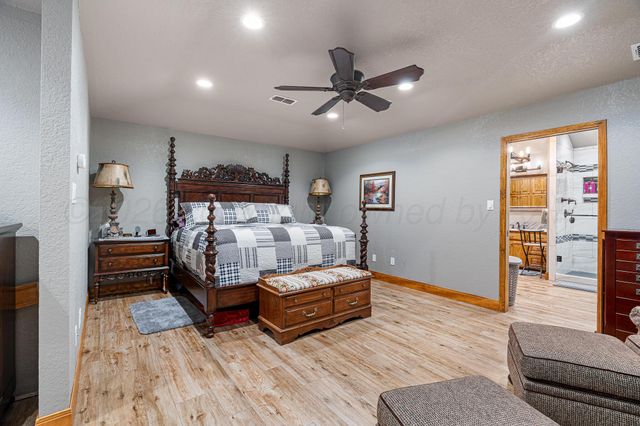 215 Somerset Street, Borger, TX 79007