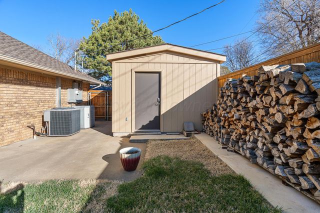 215 Somerset Street, Borger, TX 79007