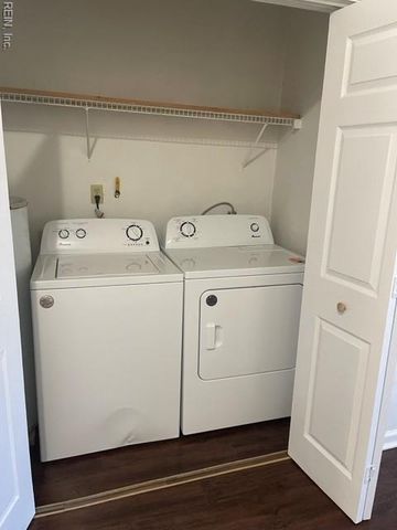 362 Ridgewell Ave Apt C, Norfolk, VA 23503