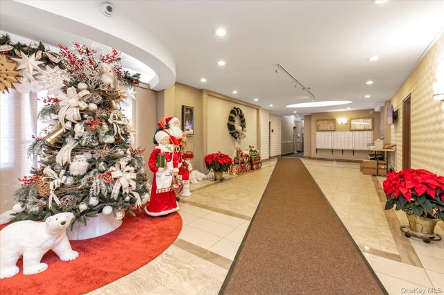 83-40 Austin Street 7K, Kew Gardens, NY 11415