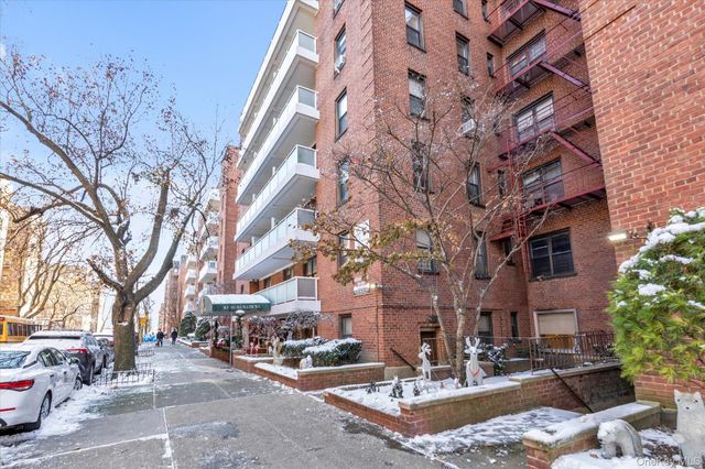 83-40 Austin Street 7K, Kew Gardens, NY 11415