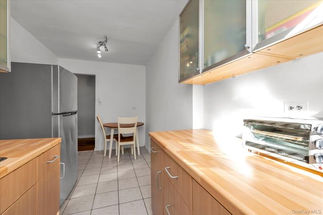 83-40 Austin Street 7K, Kew Gardens, NY 11415