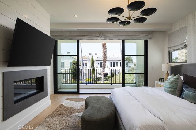 506 Goldenrod Ave, Corona Del Mar, CA 92625