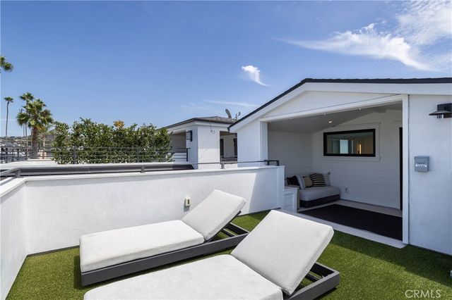 506 Goldenrod Ave, Corona Del Mar, CA 92625