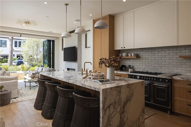 506 Goldenrod Ave, Corona Del Mar, CA 92625