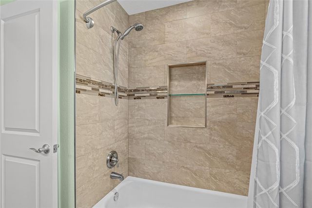 2513 QUEEN PALM DRIVE, Edgewater, FL 32141