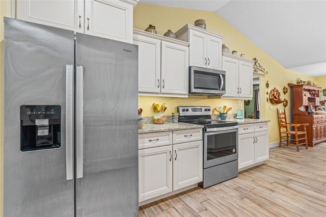 2513 QUEEN PALM DRIVE, Edgewater, FL 32141