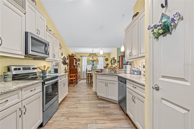 2513 QUEEN PALM DRIVE, Edgewater, FL 32141