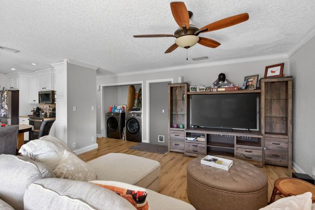 9862 NW 28th Place, Coral Springs, FL 33065