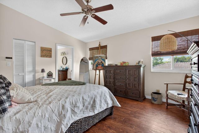 9862 NW 28th Place, Coral Springs, FL 33065