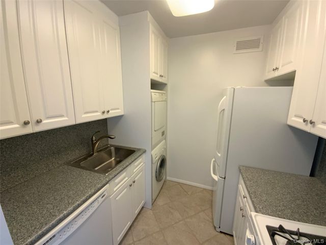 26910 Grand Central Parkway 9X, Floral Park, NY 11005