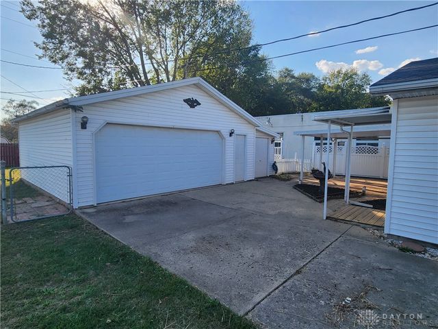 1124 Race Drive, Troy, OH 45373