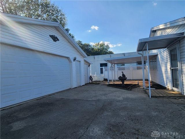 1124 Race Drive, Troy, OH 45373