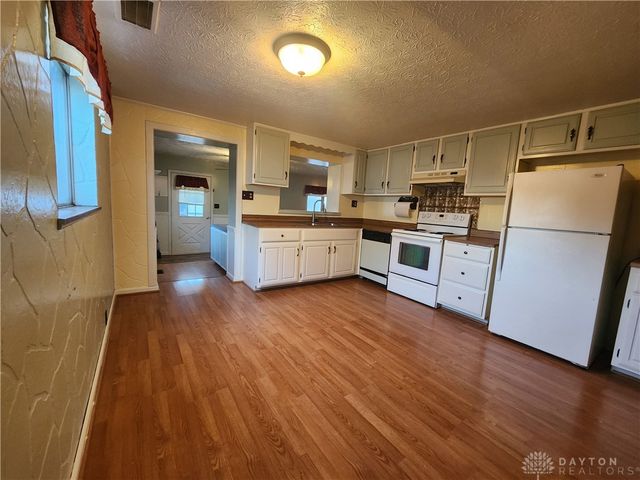 1124 Race Drive, Troy, OH 45373