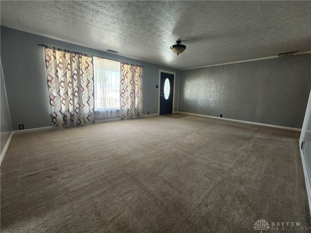 1124 Race Drive, Troy, OH 45373