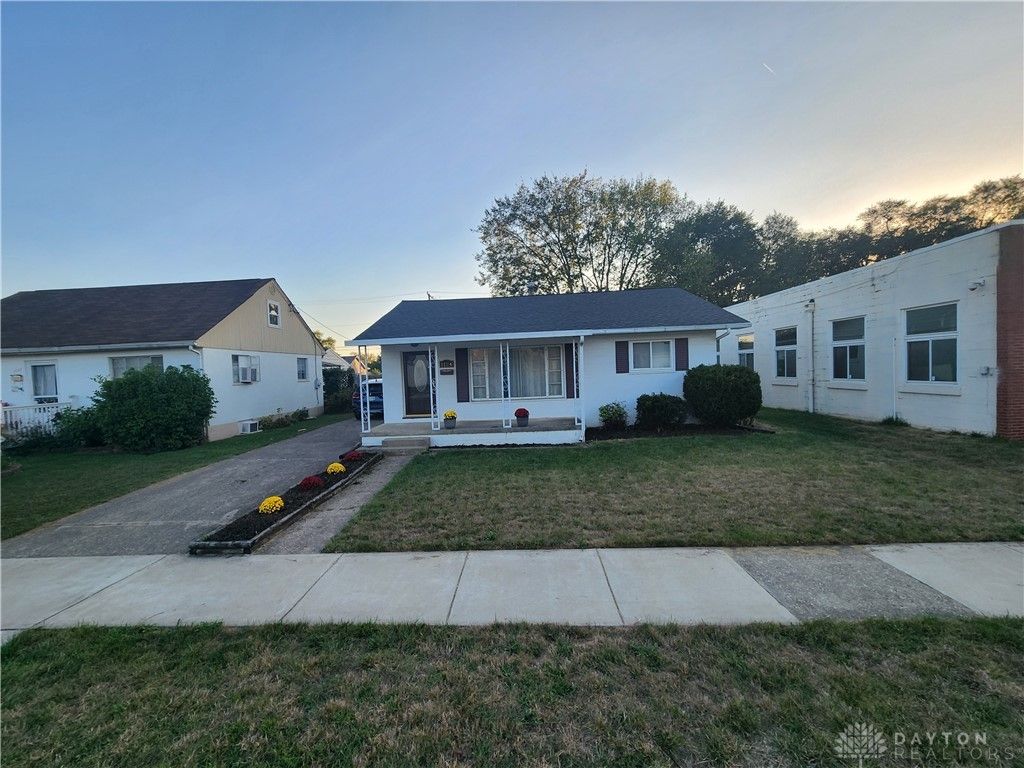 1124 Race Drive, Troy, OH 45373