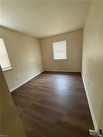 6069 Foresttown DR, Norfolk, VA 23502