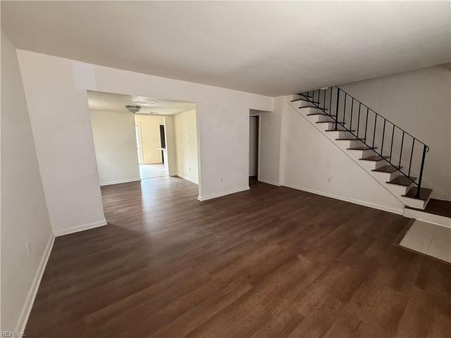 6069 Foresttown DR, Norfolk, VA 23502