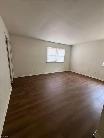 6069 Foresttown DR, Norfolk, VA 23502