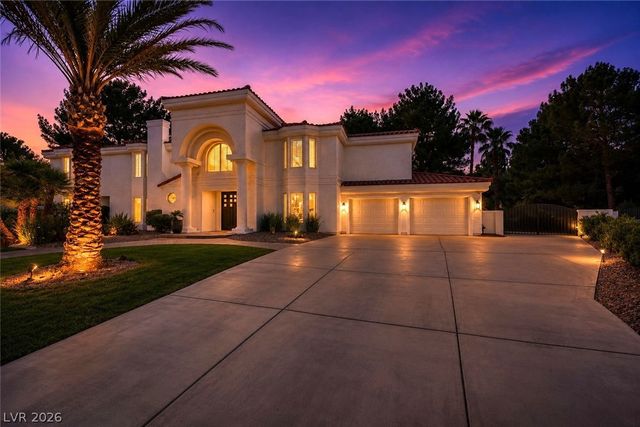 12 Congressional Court, Las Vegas, NV 89113