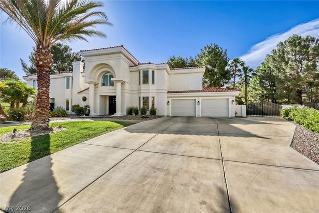 12 Congressional Court, Las Vegas, NV 89113