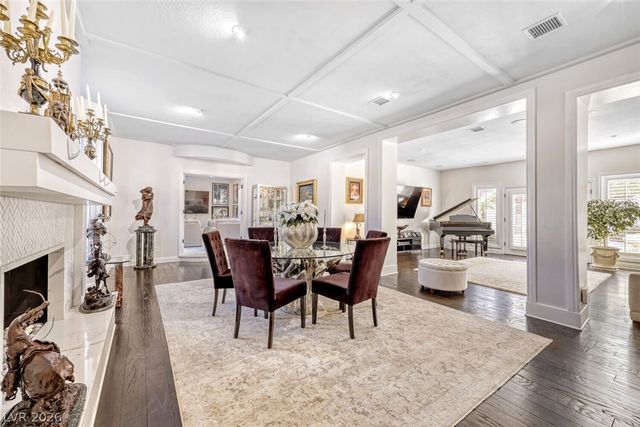 12 Congressional Court, Las Vegas, NV 89113