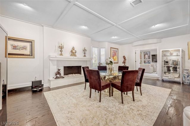 12 Congressional Court, Las Vegas, NV 89113