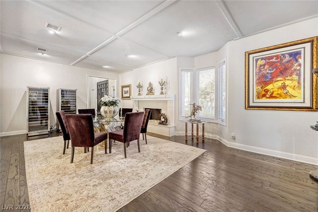 12 Congressional Court, Las Vegas, NV 89113