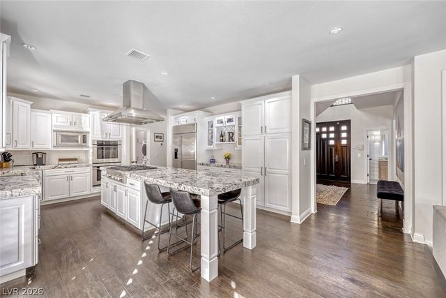 12 Congressional Court, Las Vegas, NV 89113