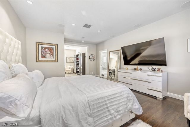 12 Congressional Court, Las Vegas, NV 89113