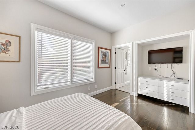 12 Congressional Court, Las Vegas, NV 89113