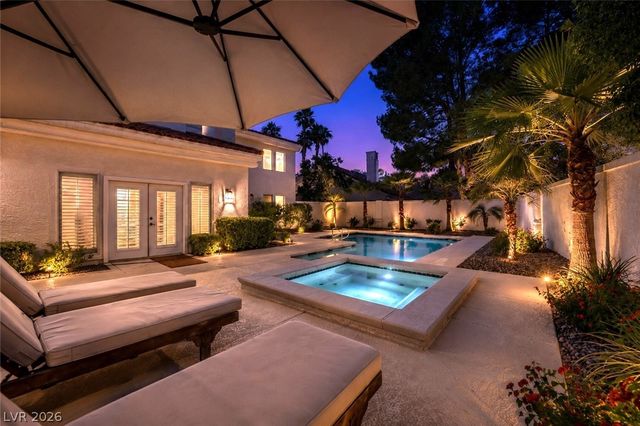 12 Congressional Court, Las Vegas, NV 89113