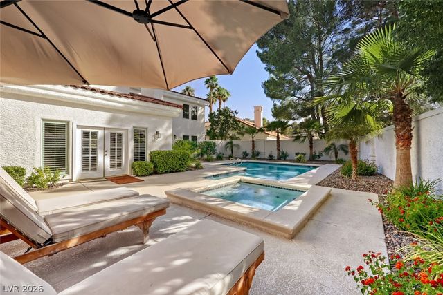12 Congressional Court, Las Vegas, NV 89113
