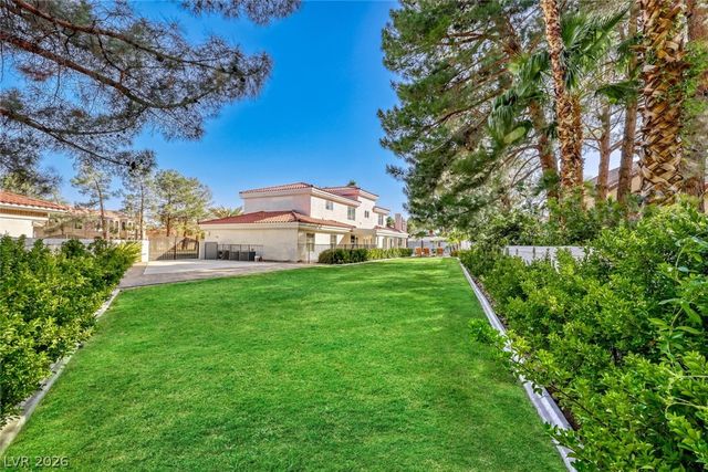 12 Congressional Court, Las Vegas, NV 89113