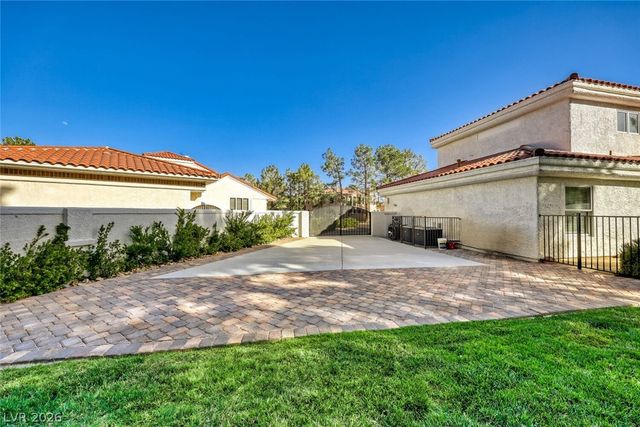 12 Congressional Court, Las Vegas, NV 89113