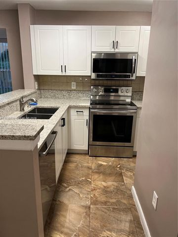 4767 Via Palm Lks 208, West Palm Beach, FL 33417