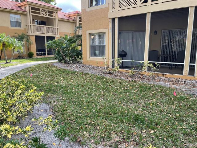 4767 Via Palm Lks 208, West Palm Beach, FL 33417