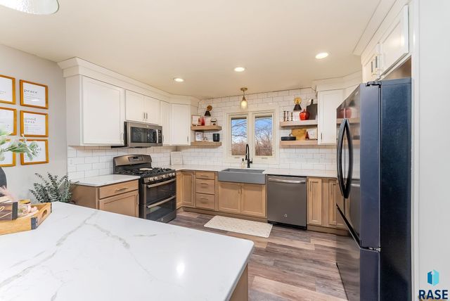 609 S Splitrock Blvd Boulevard, Brandon, SD 57005