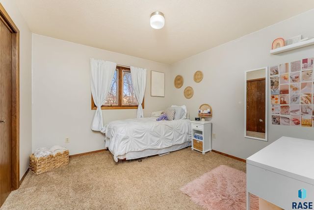 609 S Splitrock Blvd Boulevard, Brandon, SD 57005