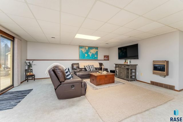 609 S Splitrock Blvd Boulevard, Brandon, SD 57005