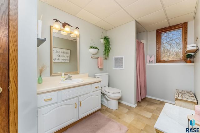 609 S Splitrock Blvd Boulevard, Brandon, SD 57005