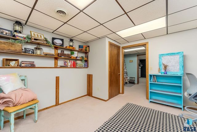 609 S Splitrock Blvd Boulevard, Brandon, SD 57005