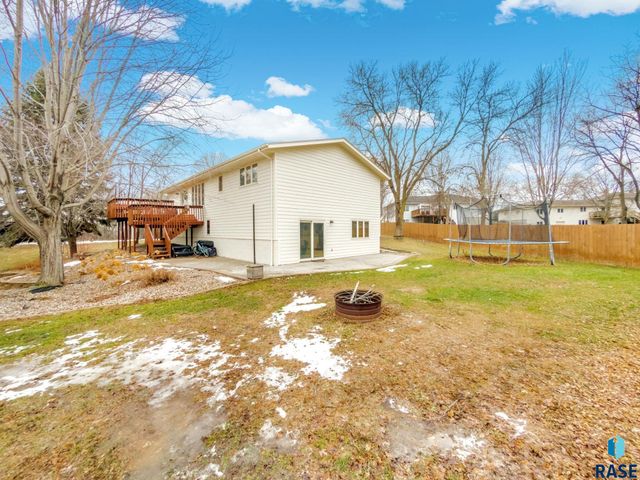 609 S Splitrock Blvd Boulevard, Brandon, SD 57005