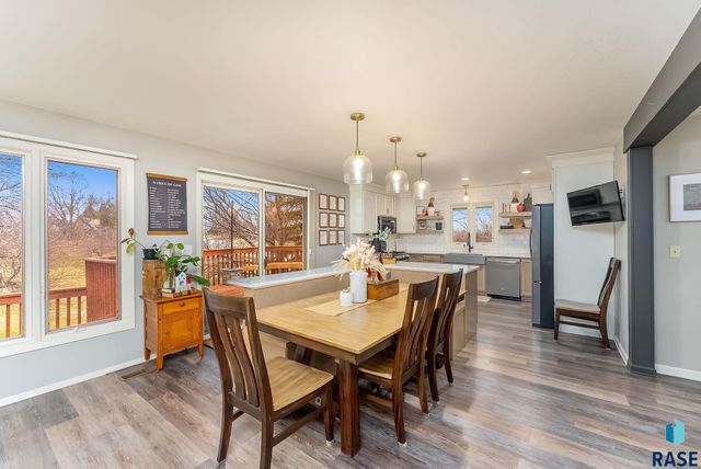 609 S Splitrock Blvd Boulevard, Brandon, SD 57005